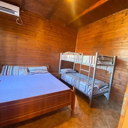 Gjokazaj Tale Beachfront Лежа
